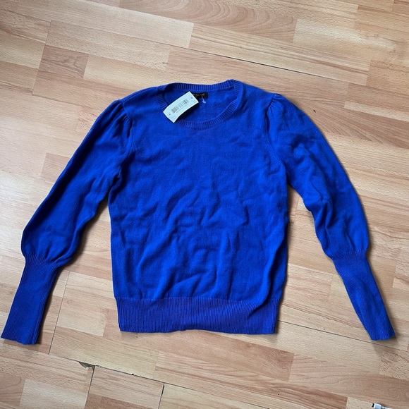 Banana Republic Royal Blue Crewneck Sweater with gorgeous sleeve detail - Picture 1 of 5